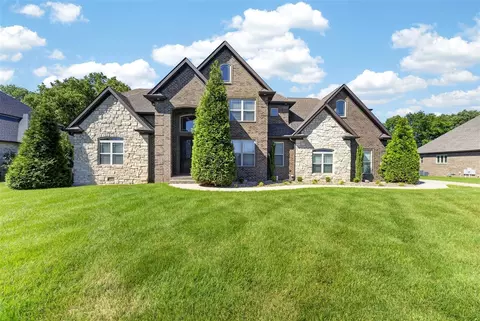 835 Mt Rainier Dr, Bowling Green, KY 42104