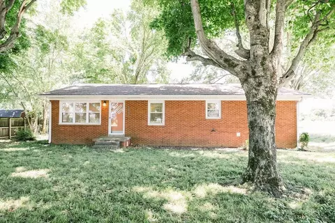 7531 Springfield Rd, Franklin, KY 42134