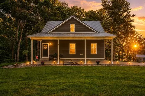 777 Beaver Point Rd, Glasgow, KY 42141