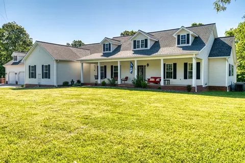 834 Kennedy Rd, Greenville, KY 42345