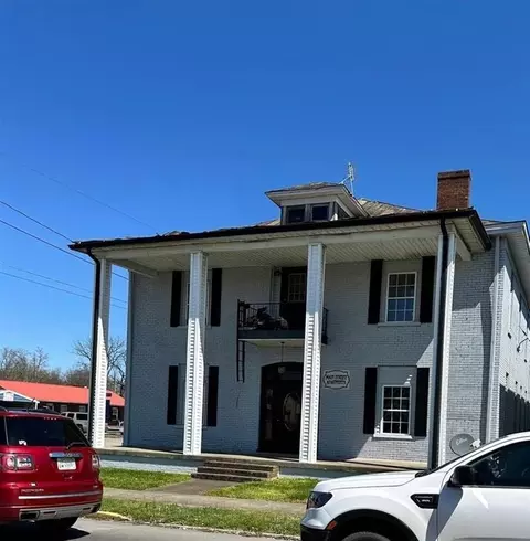 102 E Second St, Russellville, KY 42276