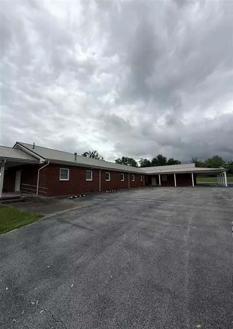 17495 Lewisburg Rd, Lewisburg, KY 42256