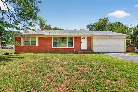 102 N Oak St, Russellville, KY 42276
