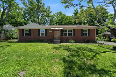 1438 Clayton Ct, Bowling Green, KY 42104