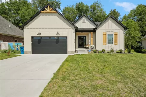 4178 Beechwood Ln, Bowling Green, KY 42104