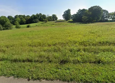 160 The Trace Dr, Alvaton, KY 42122