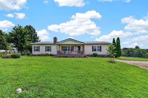 1765 Fisher Ridge Rd, Horse Cave, KY 42749
