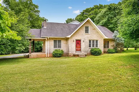 1227 W 9th St, Russellville, KY 42276