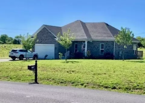 189 C W Moore Rd, Smiths Grove, KY 42171