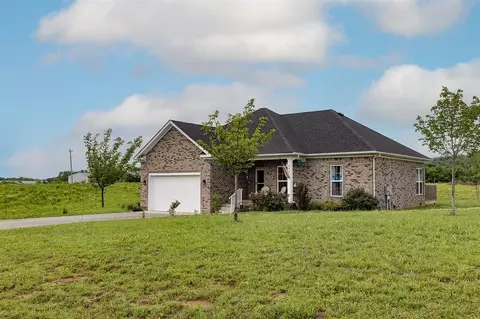 189 C W Moore Rd, Smiths Grove, KY 42171