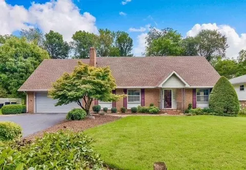 2737 Utah Dr, Bowling Green, KY 42101