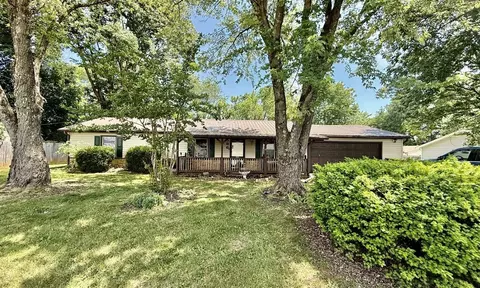 586 N Graham St, Bowling Green, KY 42101