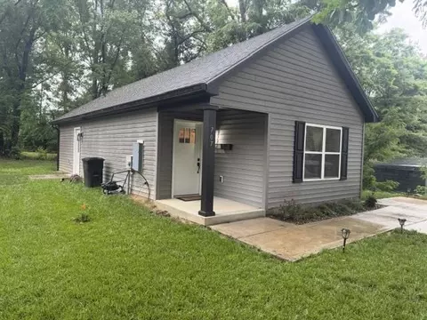 707 Edelen Ave, Bardstown, KY 40004