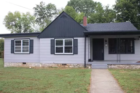1305 Nutwood St, Bowling Green, KY 42104