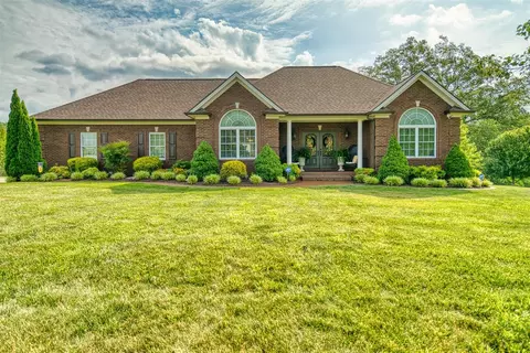 240 Garet Way, Glasgow, KY 42141