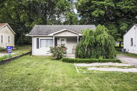 1729 S Sunrise Dr, Bowling Green, KY 42101