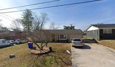 1213 Dean Dr, Bowling Green, KY 42101