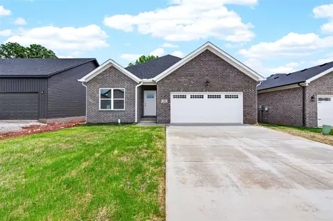 1181 Shallowford St, Bowling Green, KY 42101