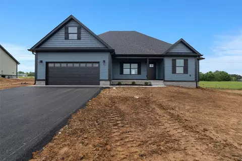 101 Courtlynn Dr, Smiths Grove, KY 42171