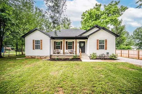130 Blakey St, Auburn, KY 42206