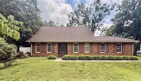 1513 Sherwood Dr, Bowling Green, KY 42103