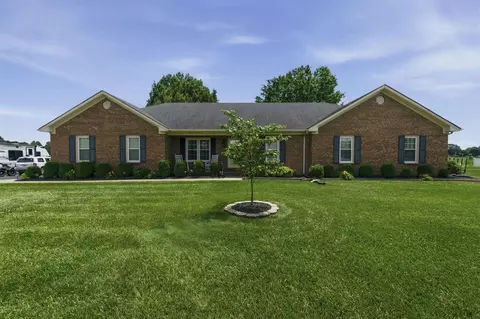 535 Farmer Ln, Bowling Green, KY 42104