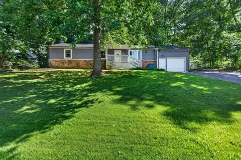 332 Mae Ola Dr, Bowling Green, KY 42101
