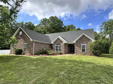 240 Cross Creek Ct, Alvaton, KY 42122