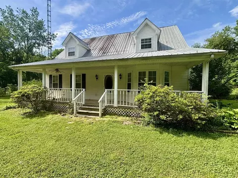 374 Largemouth Dr, Scottsville, KY 42164