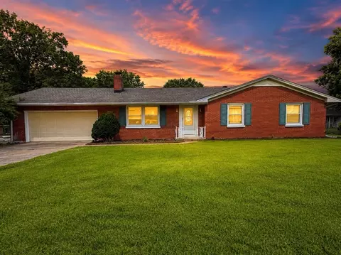 2307 Bellevue Ct, Bowling Green, KY 42101