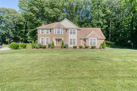 207 Daleview Cir, Russellville, KY 42276