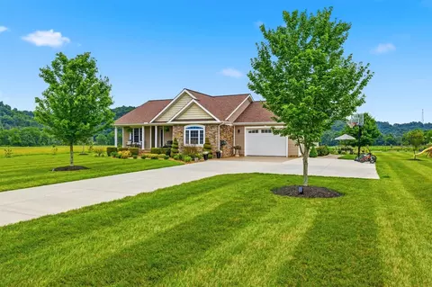 259 Hominy Creek Rd, Burkesville, KY 42717