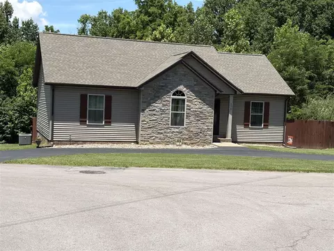 175 Jackson Ave, Scottsville, KY 42164