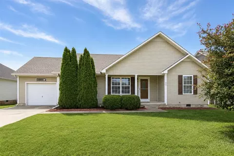 422 Turkey Run Dr, Bowling Green, KY 42101