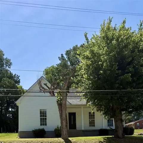 412 N Main St, Morgantown, KY 42261