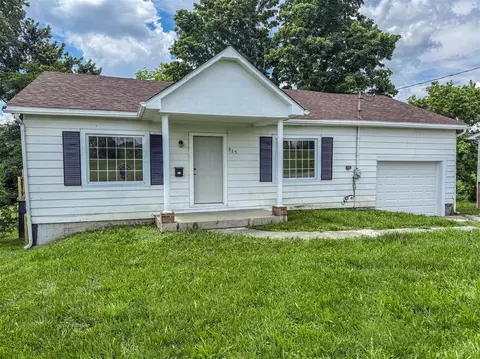517 E Hodgenville Ave, Greensburg, KY 42743