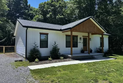 2795 Franklin Rd, Scottsville, KY 42164
