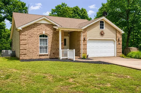 69 Woodlan Dr, Morgantown, KY 42261