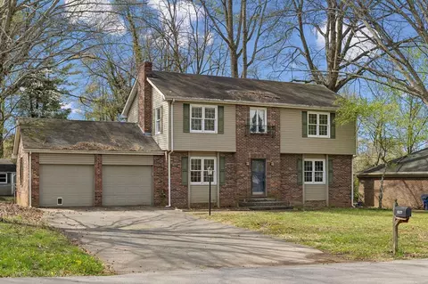 837 Edgefield Way, Bowling Green, KY 42104