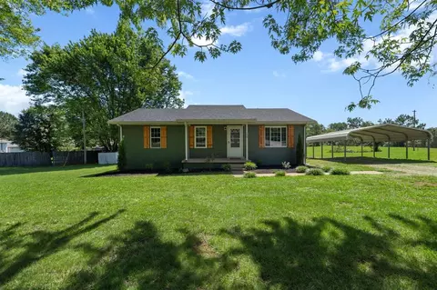 298 Countrywood Pl, Bowling Green, KY 42101