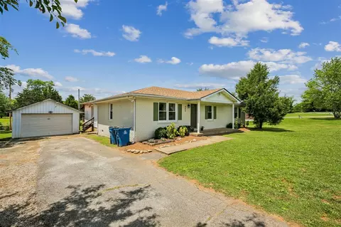 903 Wren Rd, Bowling Green, KY 42104