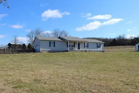 1900 Garrett Hollow Rd, Bowling Green, KY 42101
