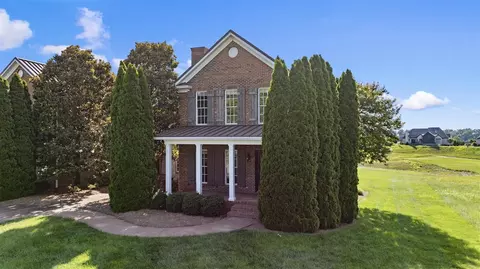 358 Club Ct, Bowling Green, KY 42103