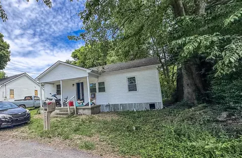 110 Tucker St, Campbellsville, KY 42718