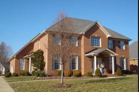 925 Wrenwood Dr, Bowling Green, KY 42103