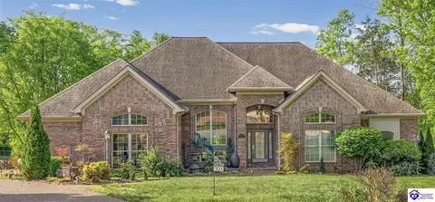 4003 Huntington Ct, Hopkinsville, KY 42240