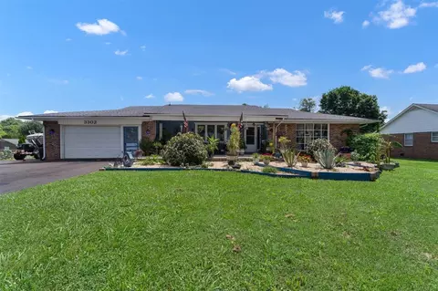3302 Smallhouse Rd, Bowling Green, KY 42104