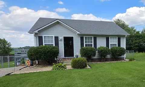 2046 Carneal Rd, Oak Grove, KY 42262