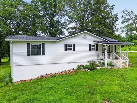 2991 T Mcreynolds Rd, Lewisburg, KY 42256
