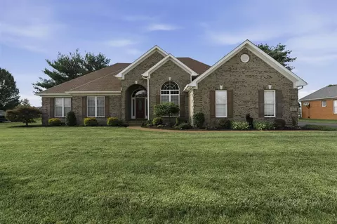 818 Poppy Hills Way, Bowling Green, KY 42104